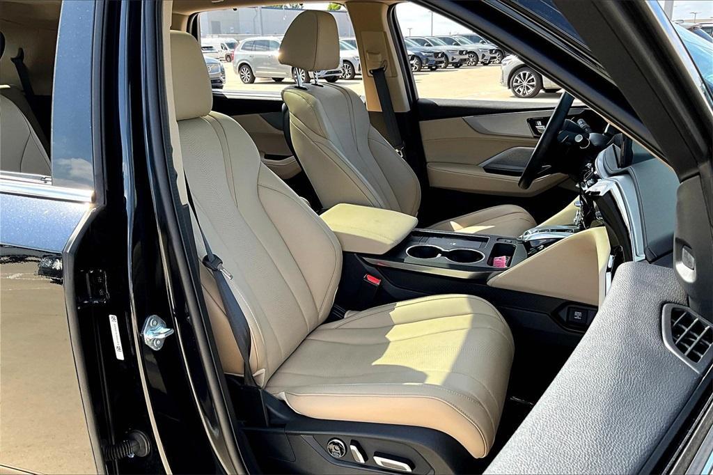 used 2025 Acura MDX car, priced at $51,000