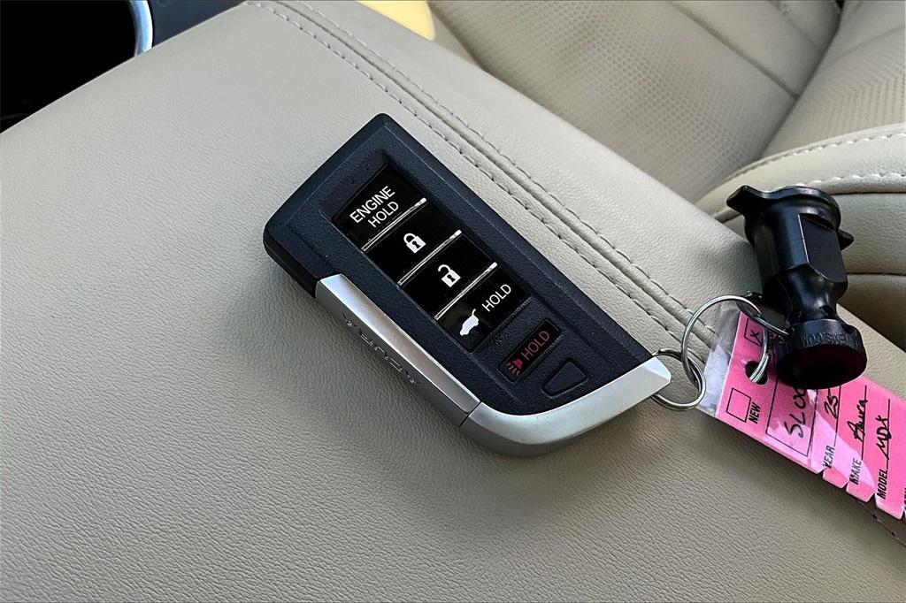 used 2025 Acura MDX car, priced at $51,000