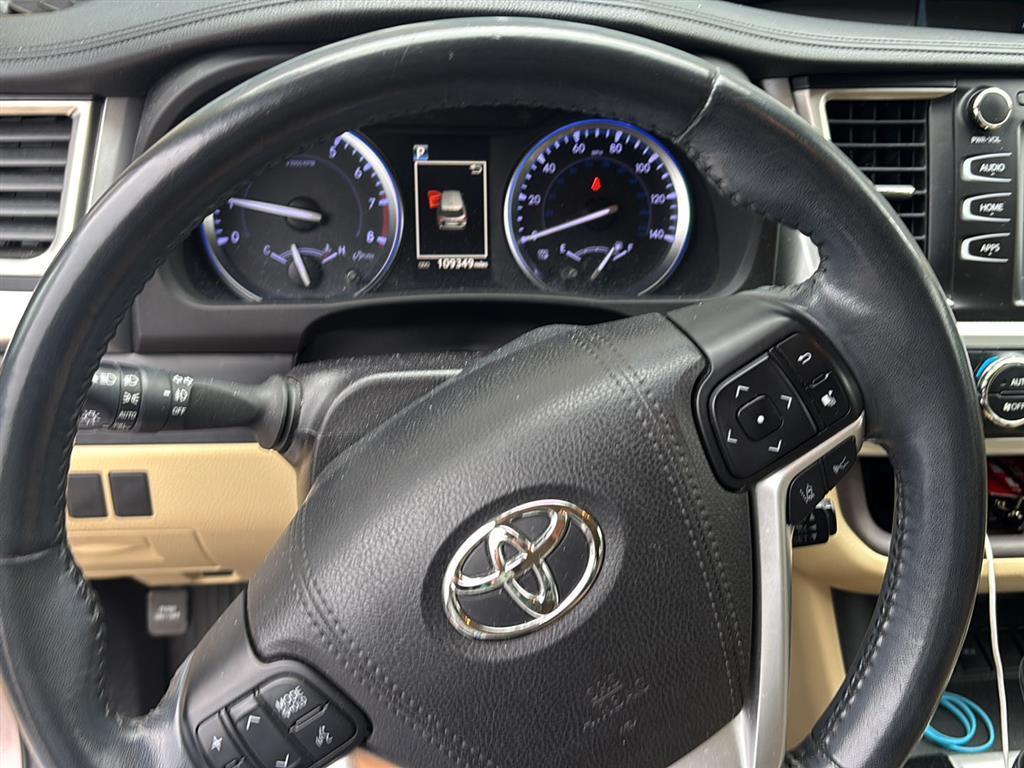 used 2018 Toyota Highlander car, priced at $22,950