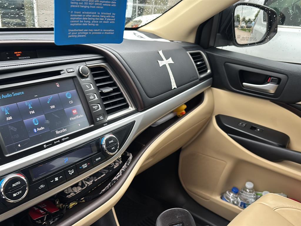 used 2018 Toyota Highlander car, priced at $22,950