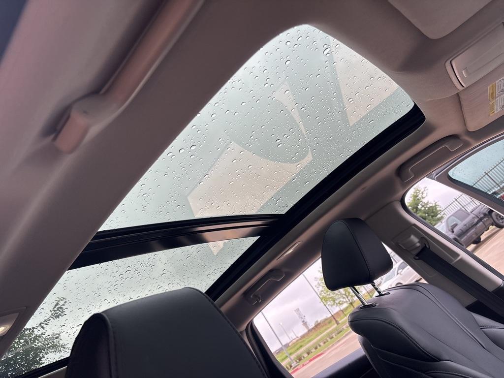 used 2022 Acura MDX car, priced at $36,000