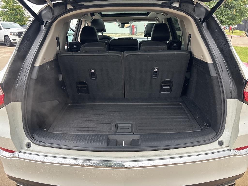 used 2022 Acura MDX car, priced at $36,000