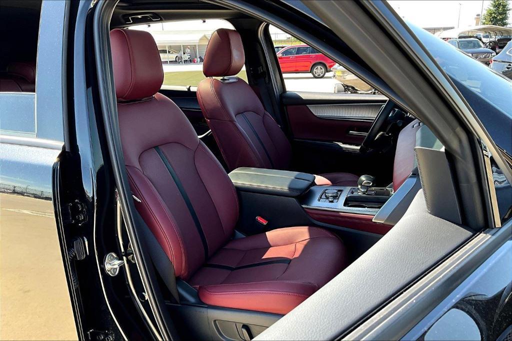 used 2025 Mazda CX-70 car, priced at $41,500