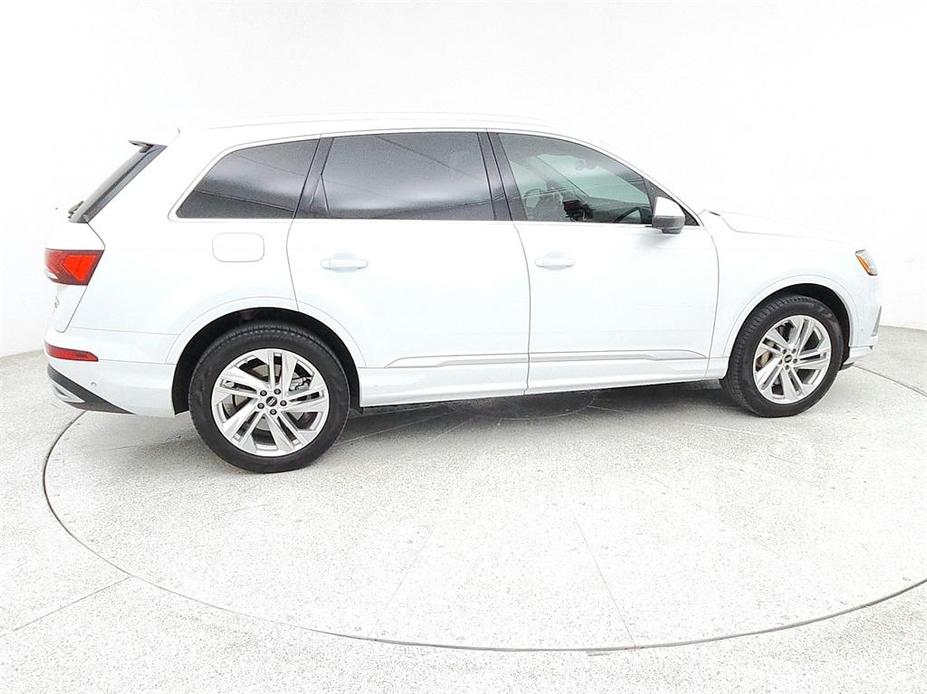 used 2023 Audi Q7 car, priced at $40,000