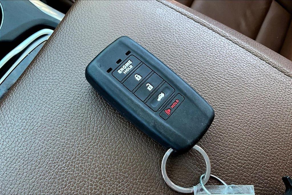 used 2017 Acura MDX car, priced at $19,490