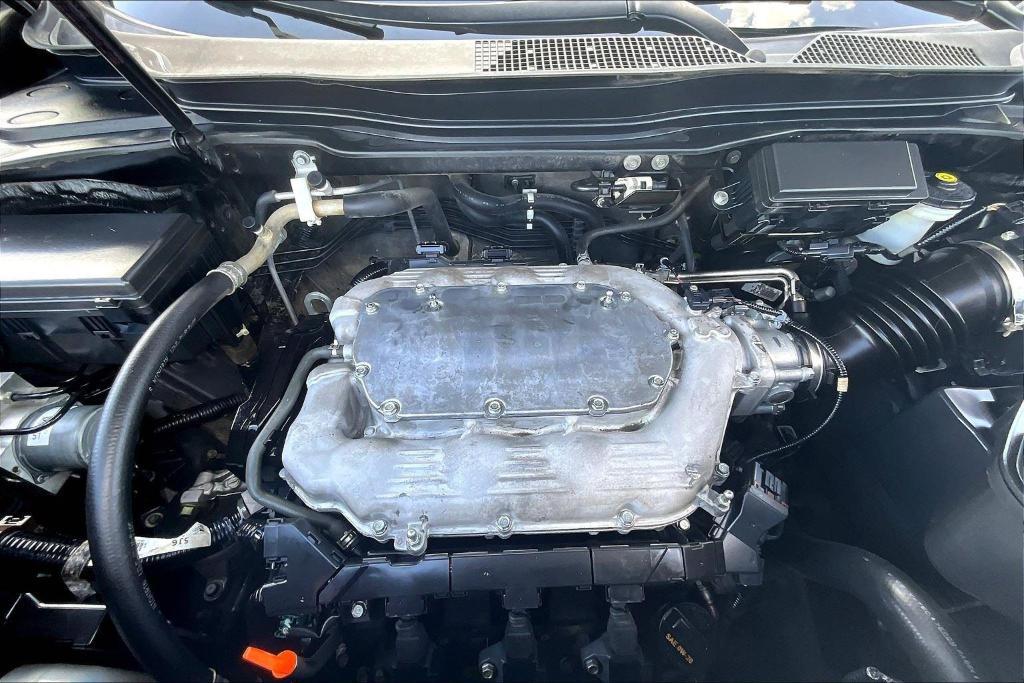 used 2015 Acura MDX car, priced at $9,500