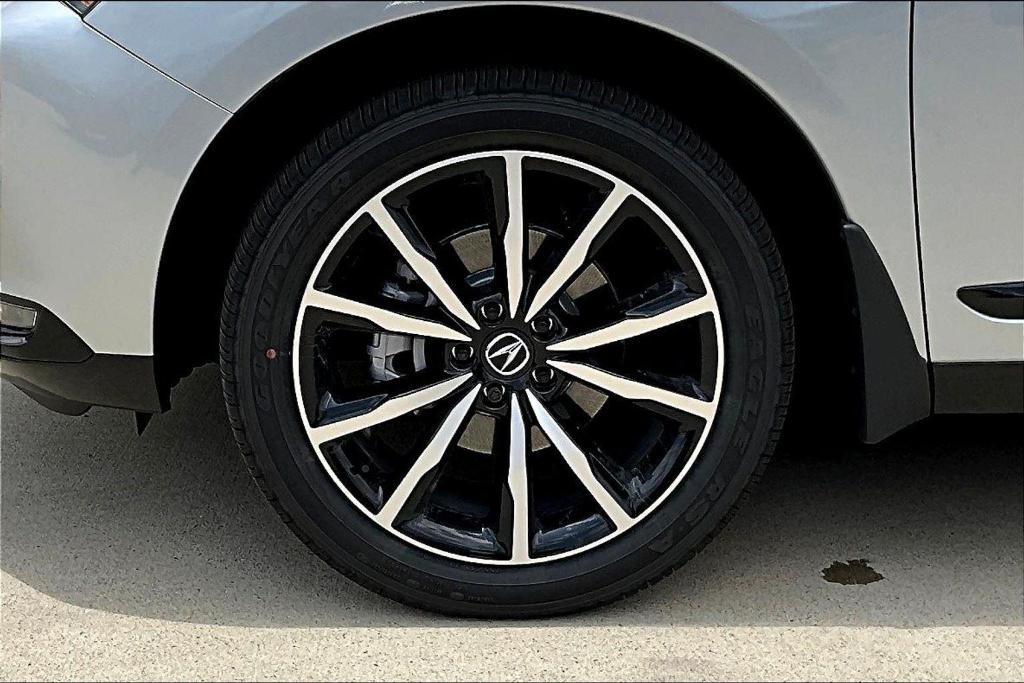new 2025 Acura RDX car, priced at $55,800