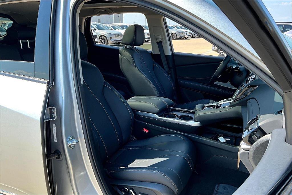 used 2025 Acura RDX car, priced at $42,800
