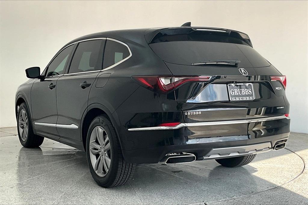 used 2025 Acura MDX car, priced at $49,000