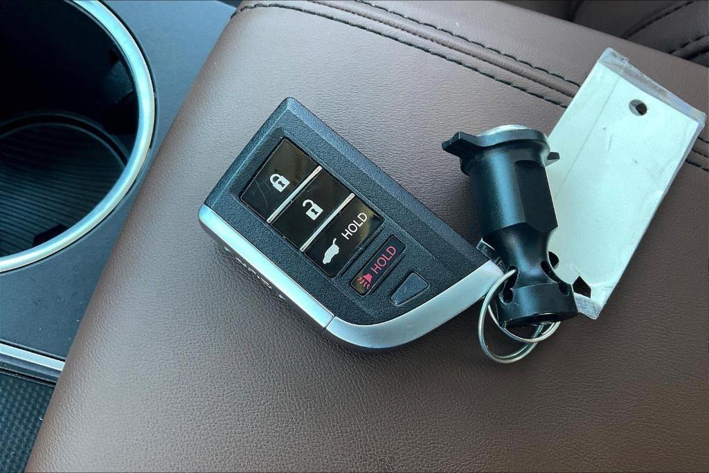 used 2023 Acura MDX car, priced at $36,900