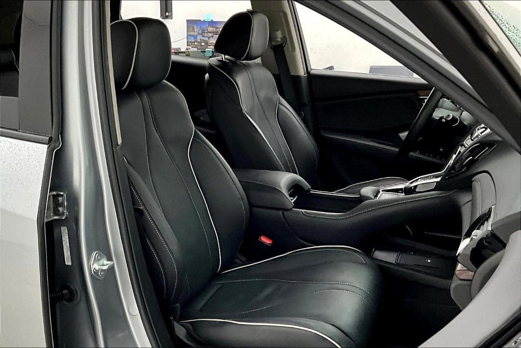 used 2024 Acura RDX car, priced at $44,500