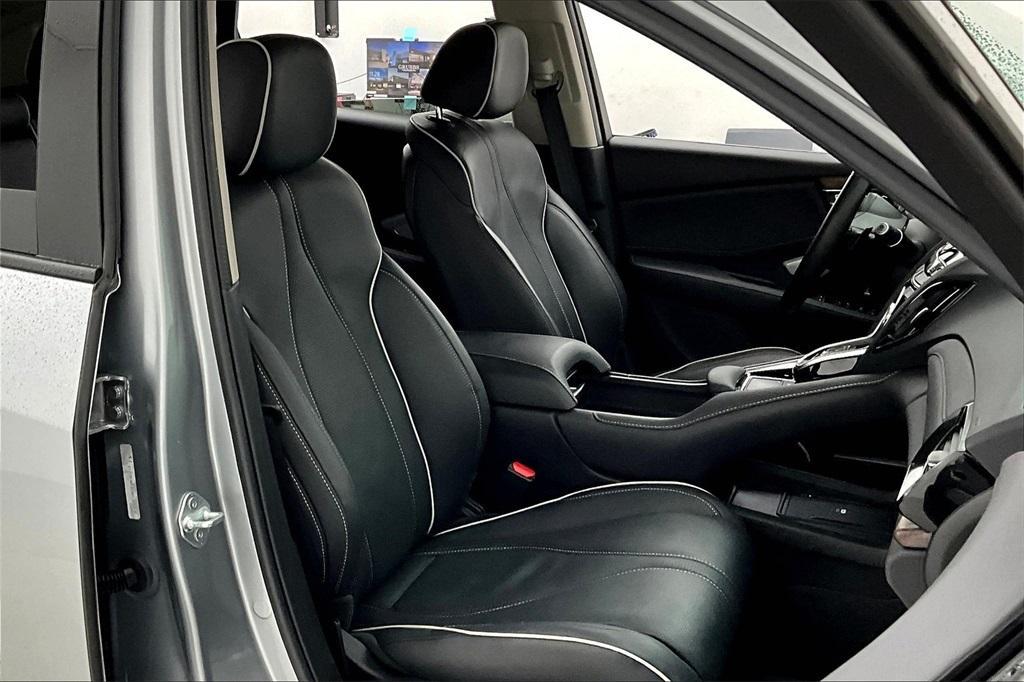 used 2024 Acura RDX car, priced at $45,000