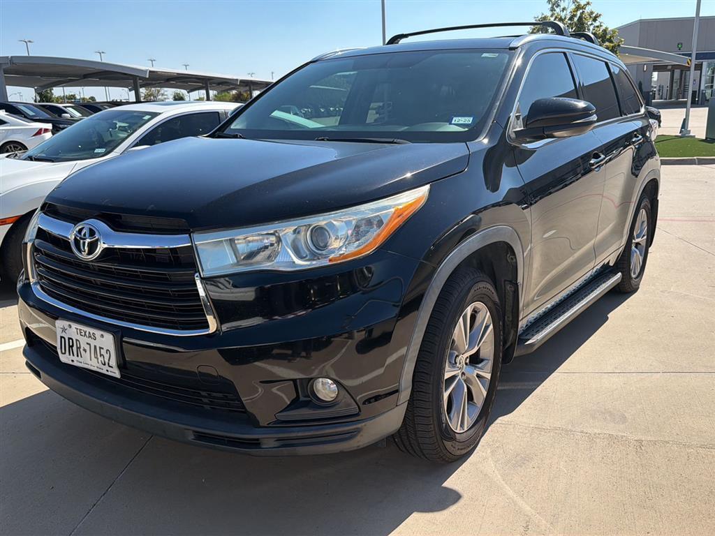 used 2014 Toyota Highlander car, priced at $17,500