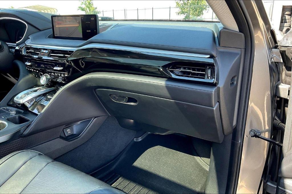 used 2023 Acura MDX car, priced at $39,600