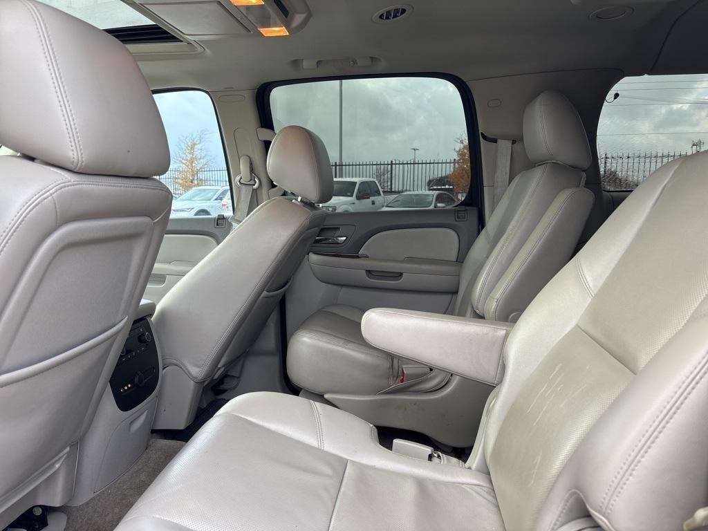 used 2012 Chevrolet Suburban car, priced at $16,000