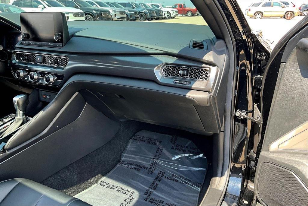 used 2025 Acura Integra car, priced at $31,250