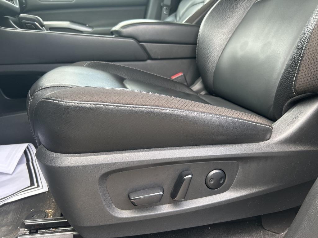 used 2022 Nissan Pathfinder car, priced at $29,000