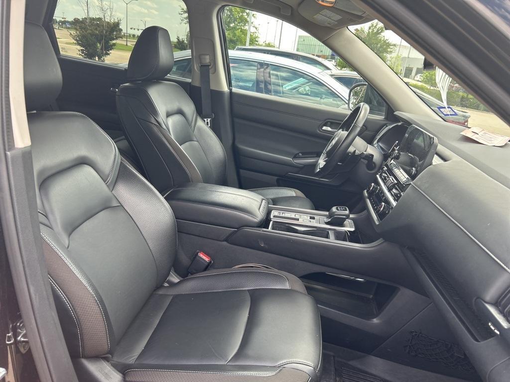 used 2022 Nissan Pathfinder car, priced at $29,000