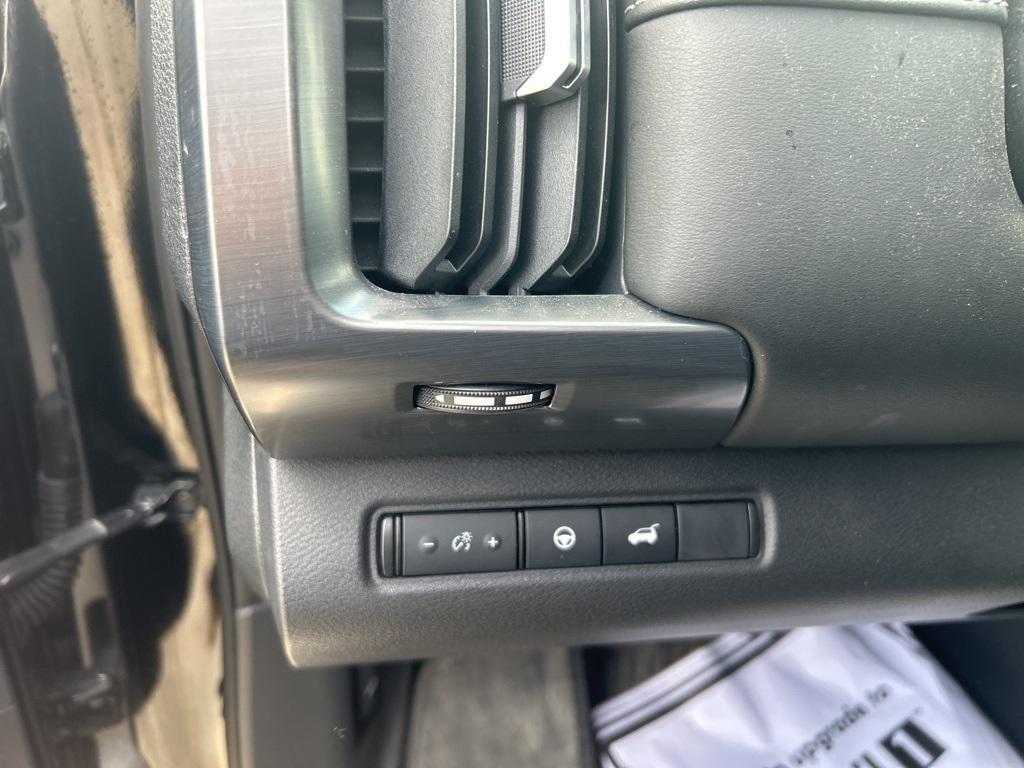 used 2022 Nissan Pathfinder car, priced at $29,000