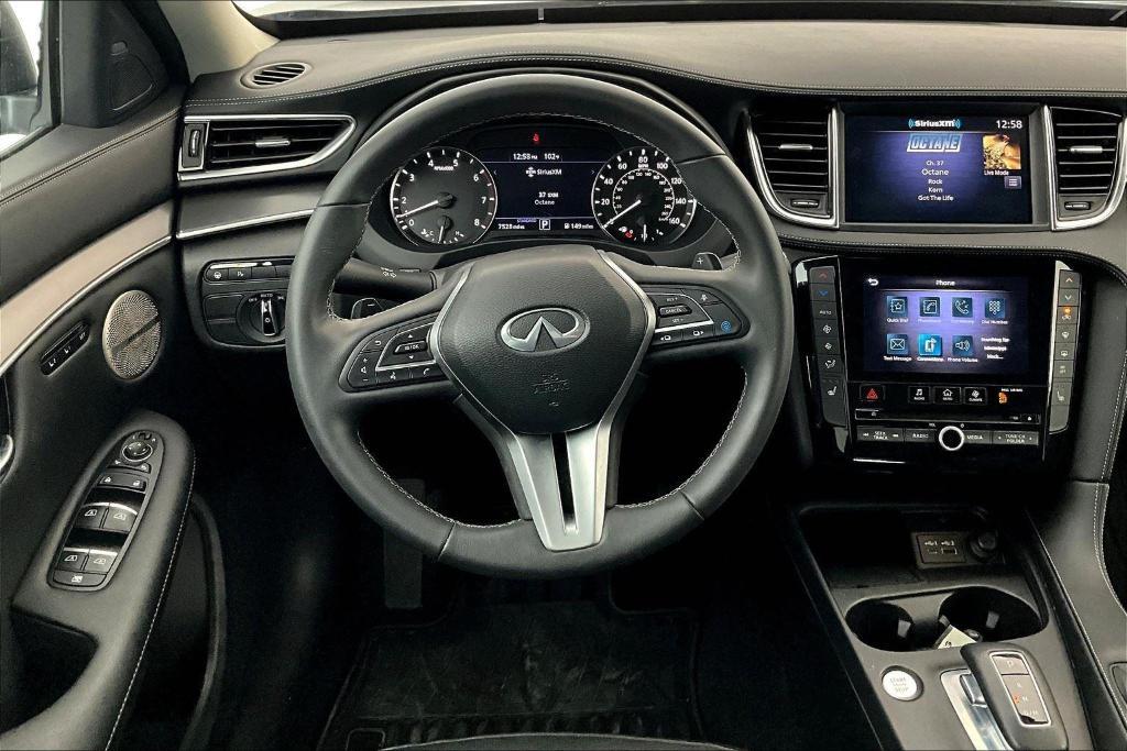 used 2025 Acura RDX car, priced at $41,500