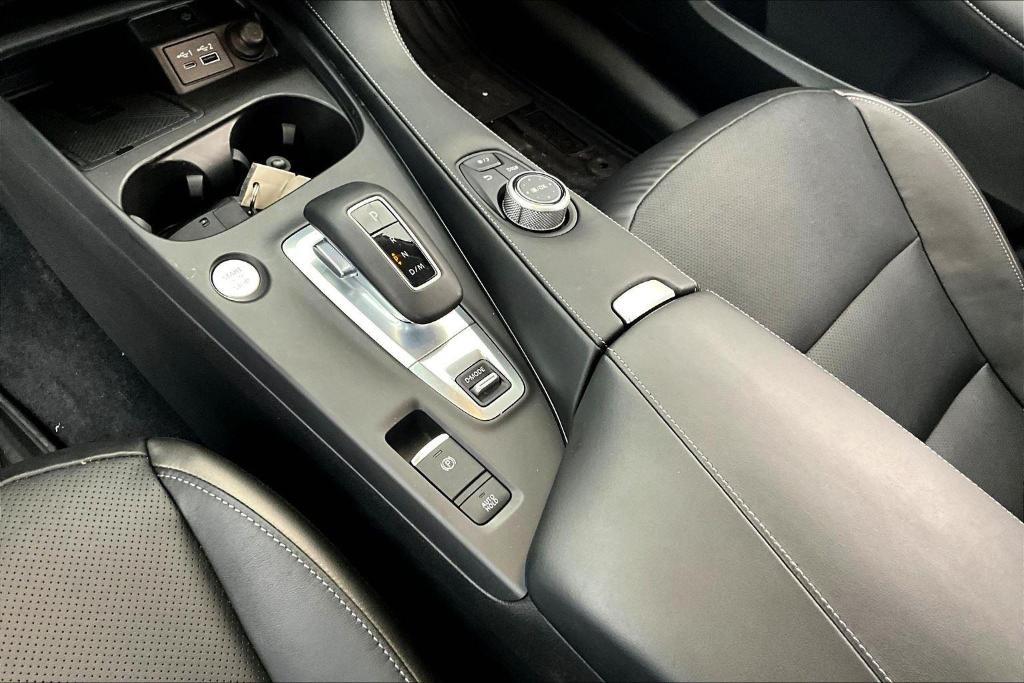 used 2025 Acura RDX car, priced at $41,500
