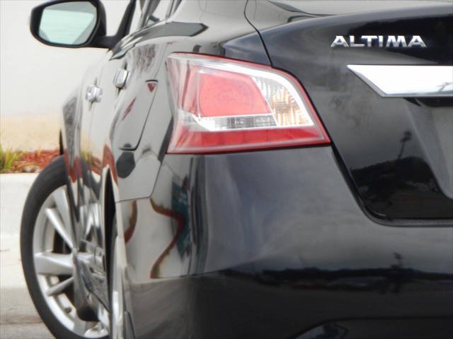 used 2013 Nissan Altima car, priced at $10,995