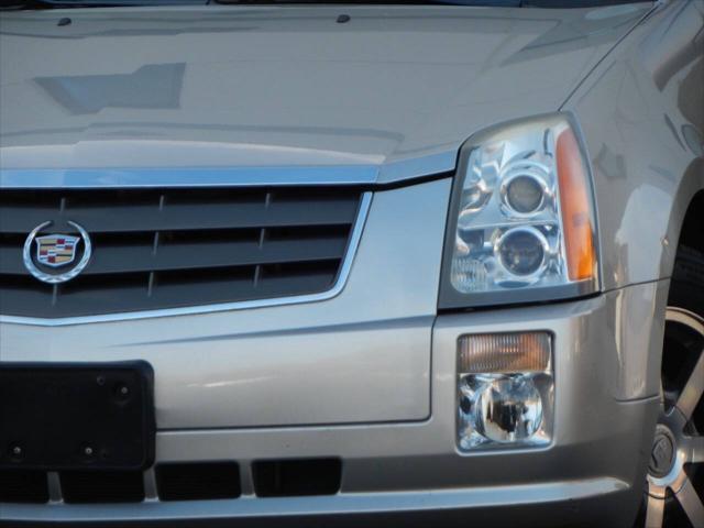 used 2004 Cadillac SRX car, priced at $9,995