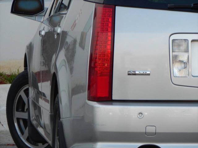 used 2004 Cadillac SRX car, priced at $9,995