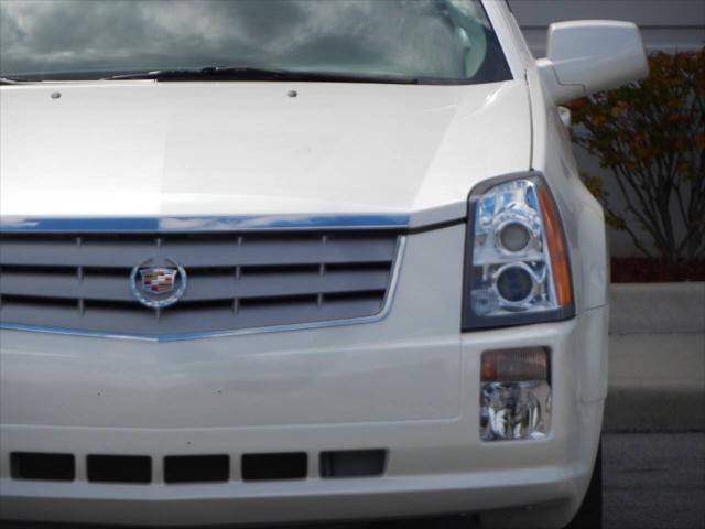 used 2006 Cadillac SRX car, priced at $8,995