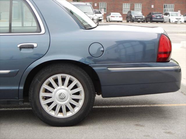 used 2008 Mercury Grand Marquis car, priced at $10,995