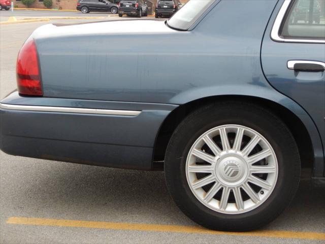 used 2008 Mercury Grand Marquis car, priced at $10,995