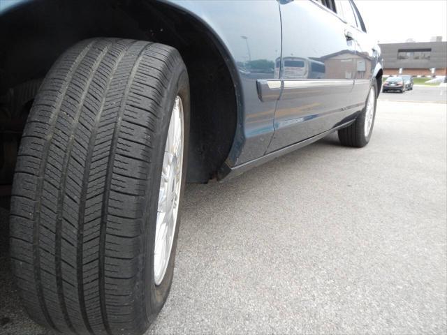 used 2008 Mercury Grand Marquis car, priced at $10,995