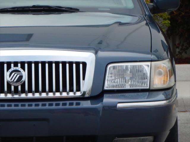 used 2008 Mercury Grand Marquis car, priced at $10,995