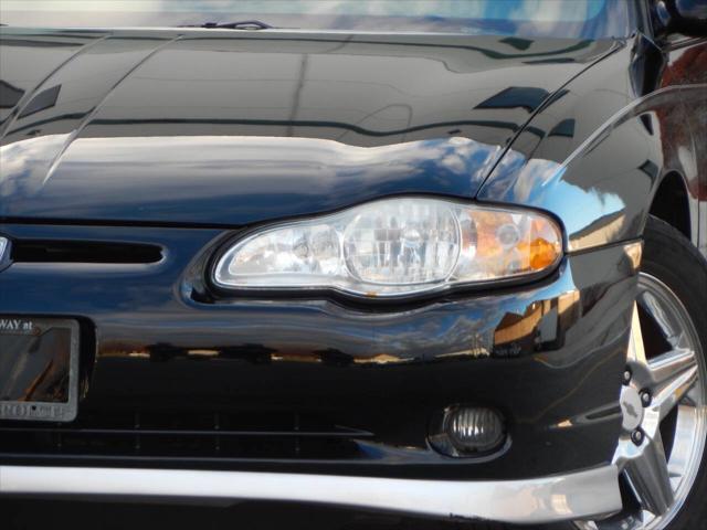 used 2005 Chevrolet Monte Carlo car, priced at $10,995