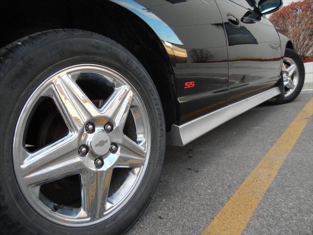 used 2005 Chevrolet Monte Carlo car, priced at $10,995