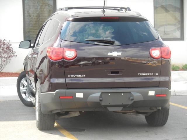 used 2009 Chevrolet Traverse car, priced at $9,995