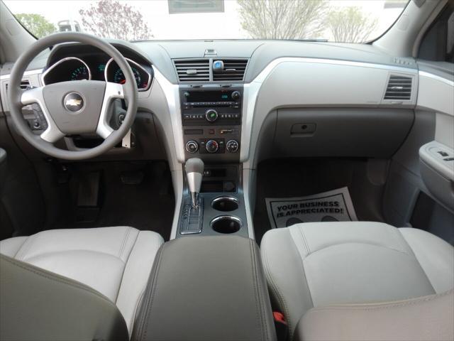 used 2009 Chevrolet Traverse car, priced at $9,995