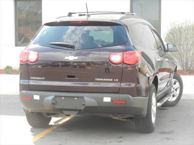 used 2009 Chevrolet Traverse car, priced at $9,995