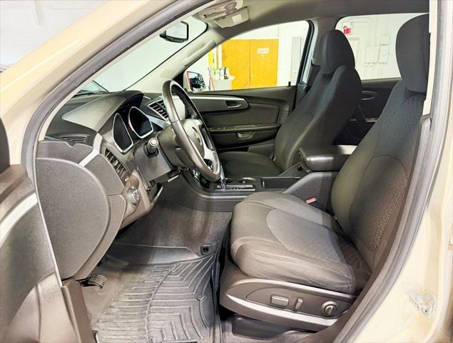used 2011 Chevrolet Traverse car, priced at $4,950