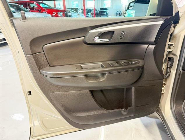used 2011 Chevrolet Traverse car, priced at $4,950