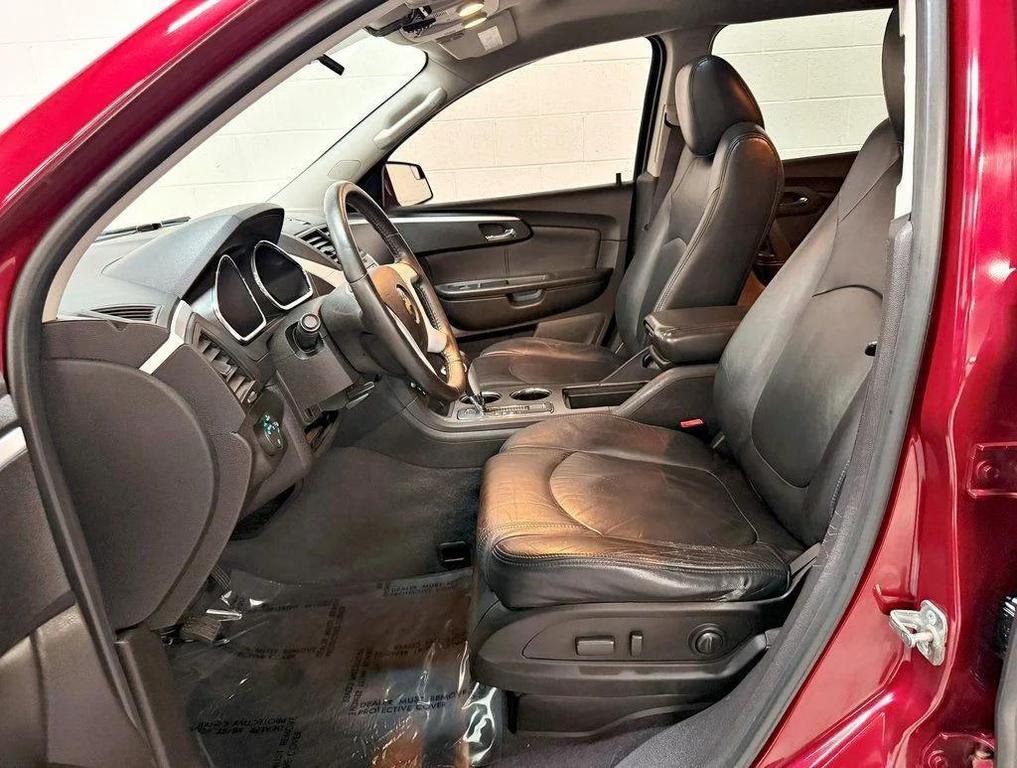 used 2010 Chevrolet Traverse car, priced at $4,450