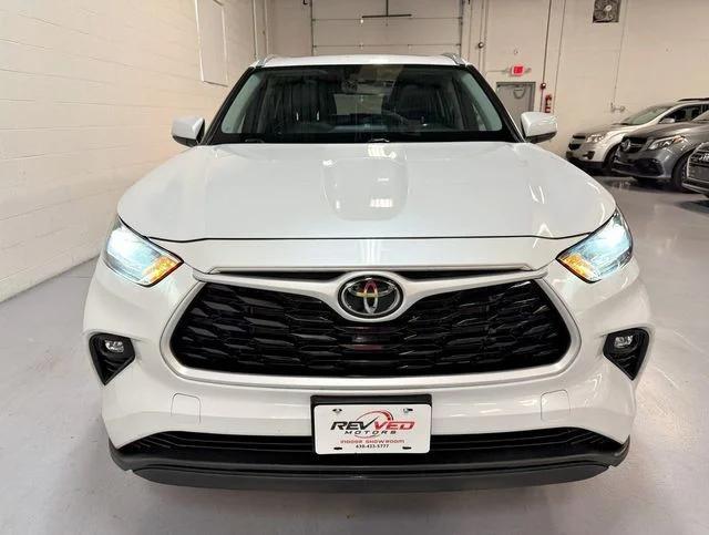 used 2022 Toyota Highlander car, priced at $28,950