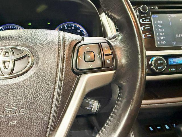 used 2015 Toyota Highlander car, priced at $18,650