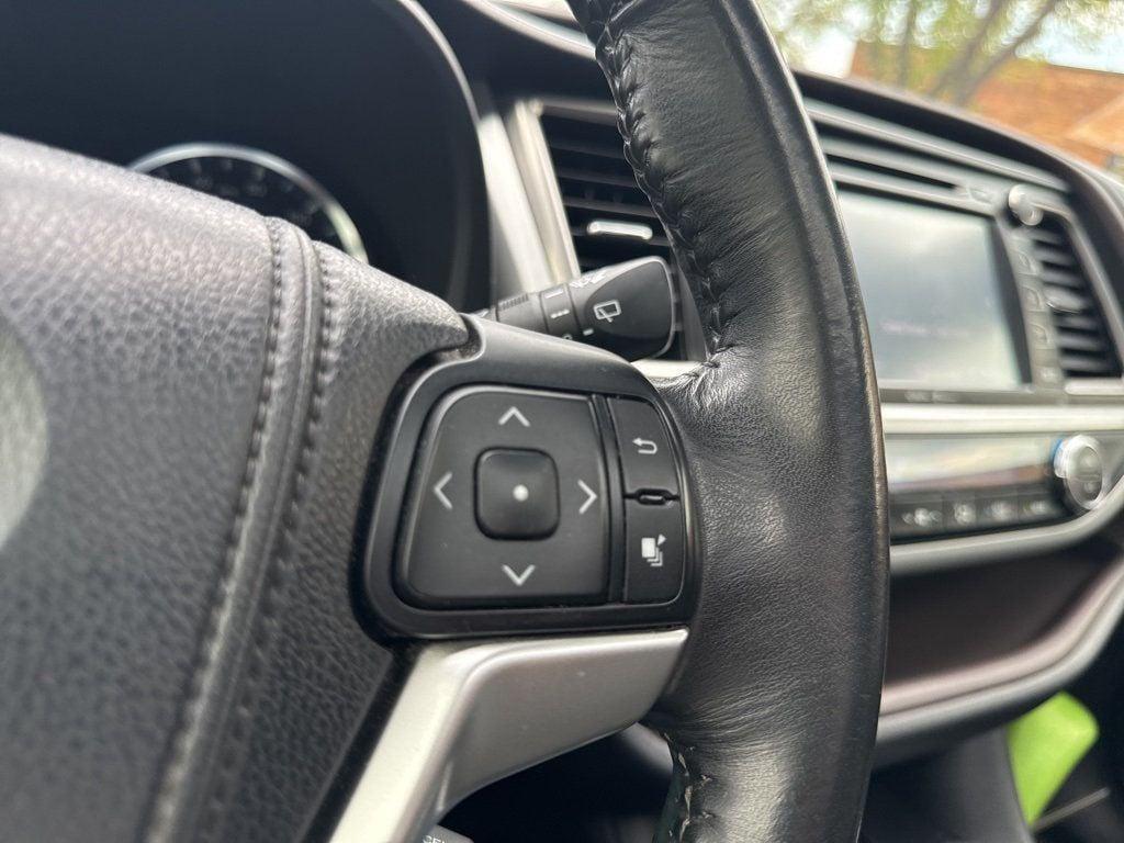used 2015 Toyota Highlander car, priced at $19,850