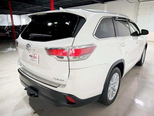 used 2015 Toyota Highlander car, priced at $18,650