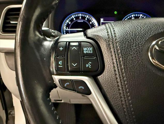 used 2018 Toyota Highlander car, priced at $18,950