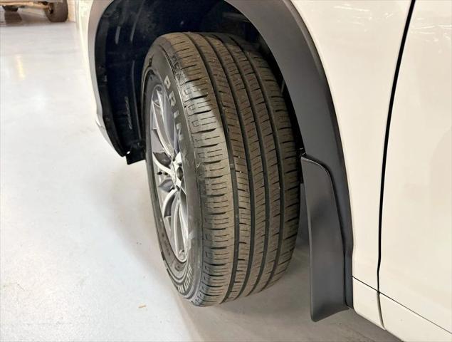 used 2018 Toyota Highlander car, priced at $17,444