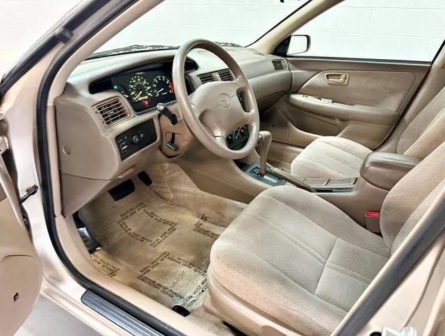 used 2001 Toyota Camry car, priced at $8,950