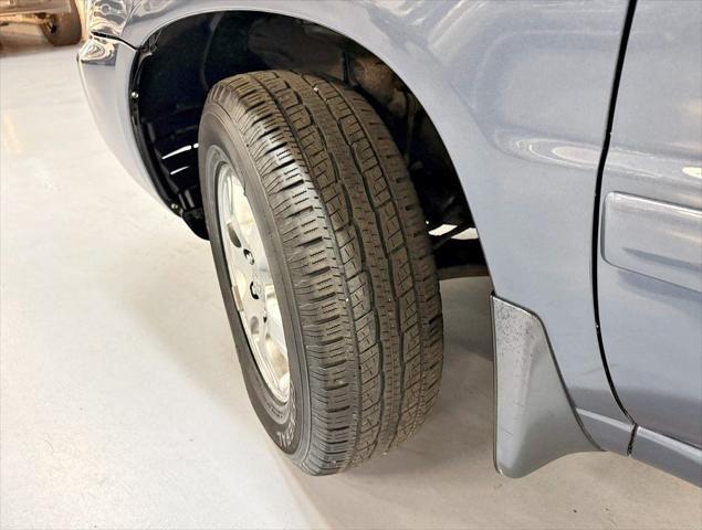used 2007 Toyota Highlander car, priced at $6,150