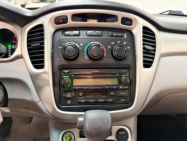 used 2007 Toyota Highlander car, priced at $7,450